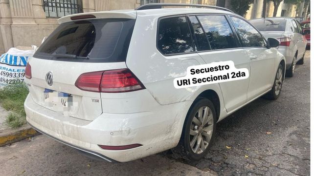Insólito: detienen a un hombre tras hallarle el auto que su expareja había denunciado como robado Insólito: detienen a un hombre tras hallarle el auto que su expareja había denunciado como robado