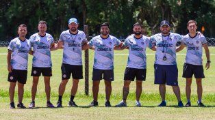 Mauricio Zairo y su cuerpo técnico en el comienzo de los trabajos de pretemporada.