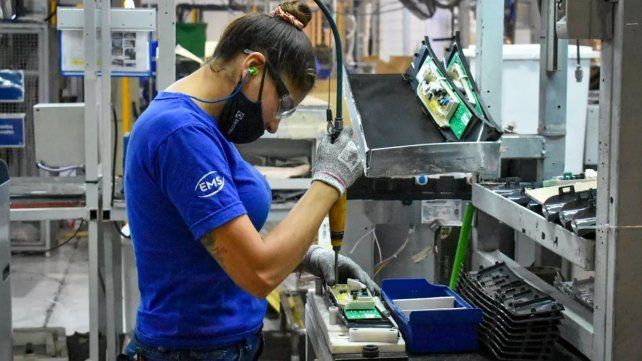 La industria pyme registró su cuarto mes consecutivo en crecimiento.