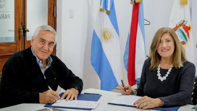 Eduardo López Segura y Rosario Romero firmaron un convenio de colaboración.&nbsp;