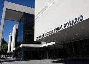 Polémica por la suspensión del juicio al gerente de una banda criminal