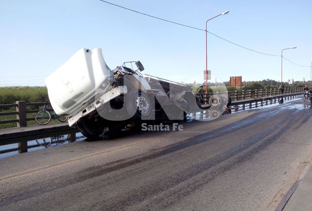 El Puente Carretero, más de cuatro horas cortado producto de un choque