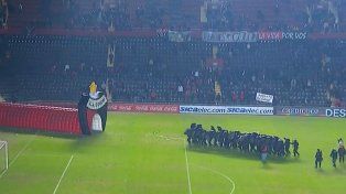 Colón perdía con Mitre y los hinchas protagonizaron serios incidentes