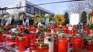 Una multitud despidi&oacute; a las v&iacute;ctimas de la masacre de Winnenden