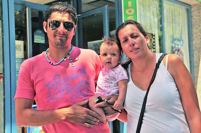 De compras y en familia  por la avenida 7 de Marzo