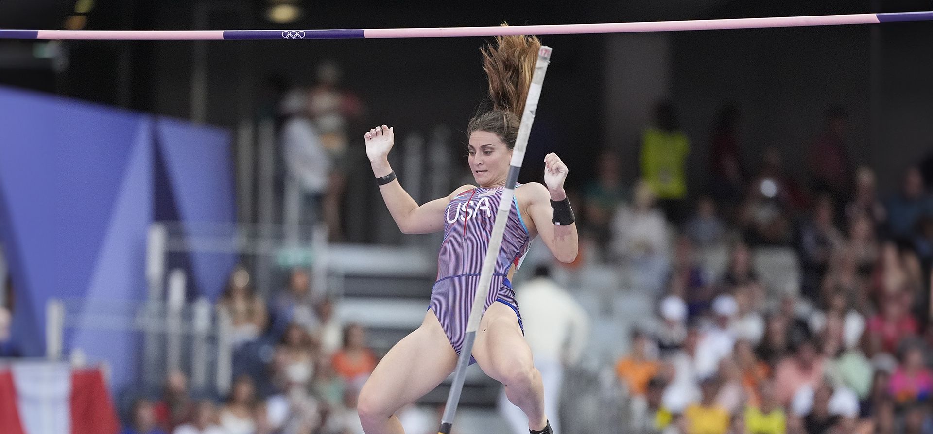 Bridget Williams, de Estados Unidos, compite durante la prueba de clasificación de salto con pértiga femenino para los Juegos Olímpicos de Verano de 2024, el lunes 5 de agosto de 2024, en Saint-Denis, Francia. (Foto AP/Matthias Schrader) Bridget Williams, de Estados Unidos, compite durante la prueba de clasificación de salto con pértiga femenino para los Juegos Olímpicos de Verano de 2024, el lunes 5 de agosto de 2024, en Saint-Denis, Francia. (Foto AP/Matthias Schrader)