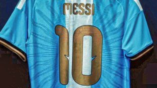 Messi presentó la camiseta que usará en su último partido con la Selección Argentina