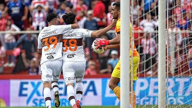 Unión perdió 4 de los 8 partidos que jugó como local en este torneo en el 15 de Abril.&nbsp;