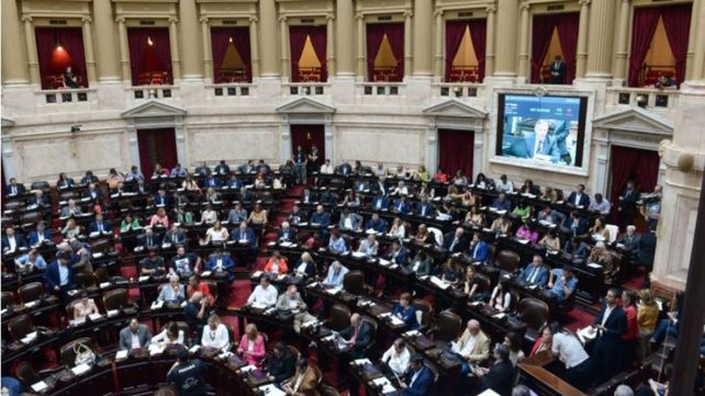 El proyecto fue presentado por la diputada nacional del Frente de Todos Mónica Macha y establece multas y penas de dos a ocho años para los culpables del delito de visibilizar videos íntimos