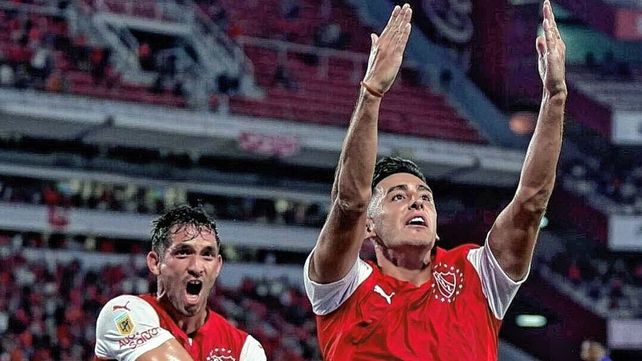 Defensa suma a un Gastón Togni que fue buscado por Colón