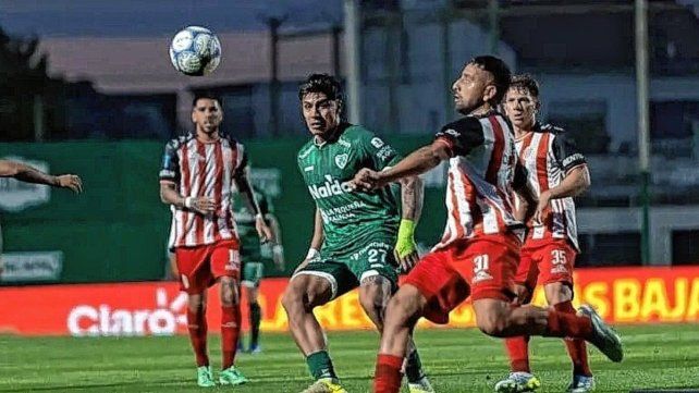 Marabel explotó tras el polémico final ante Barracas: Se va manchando el fútbol