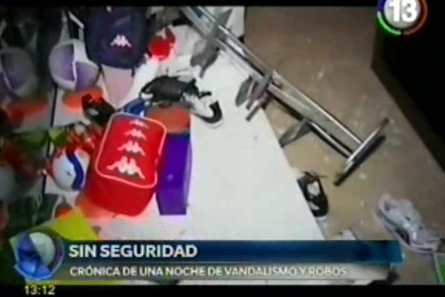 Crónica de una noche de vandalismo y robos en la ciudad