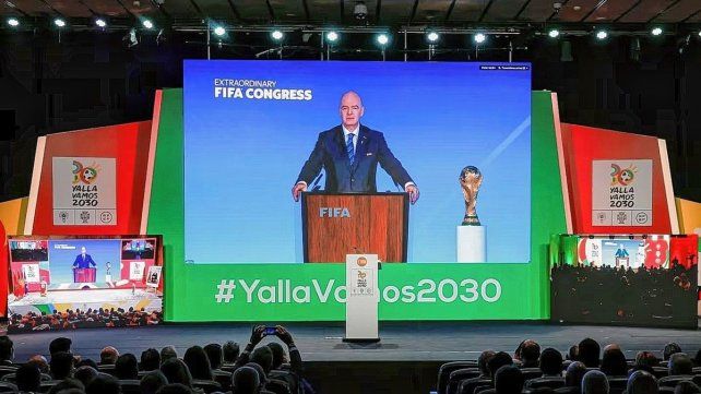 La FIFA ratificó a la Argentina como sede del Mundial 2030.