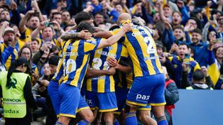 Un festejo de Central en el Gigante. Van 19 fechas entre Apertura y Clausura y nadie sumó más que el equipo de Ariel Holan.