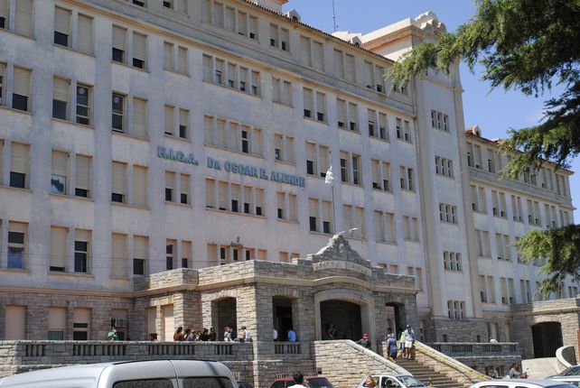 Investigan si un hombre murió tras tragar una bolsa con cocaína para que no la vea la policía