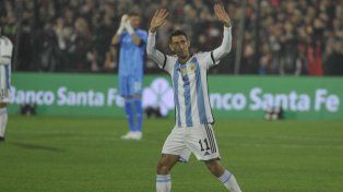 Di María fue ovacionado por en el Coloso en el partido homenaje a su amigo Maxi Rodríguez.