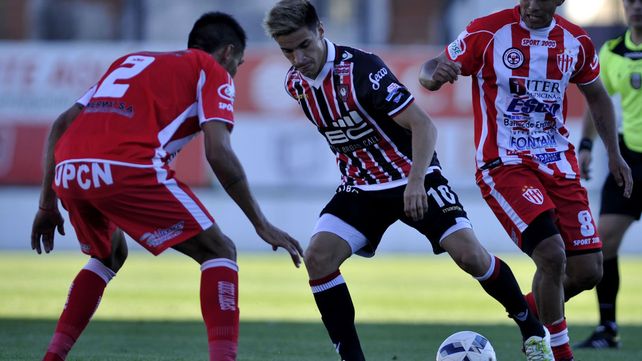 Ante Chacarita Atlético Paraná exhibió una de sus mejores versiones en la categoría. &nbsp;