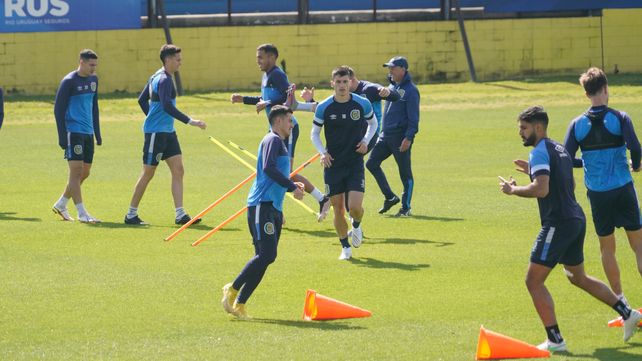 Los futbolistas de Central se entrenaron con muy buen semblante durante la semana, tras la victoria en el clásico.
