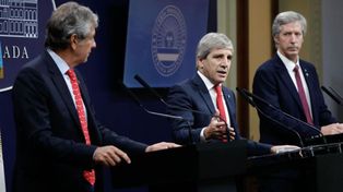 Dólares bajo el colchón: una por una, todas las medidas y cambios anunciados por el Gobierno