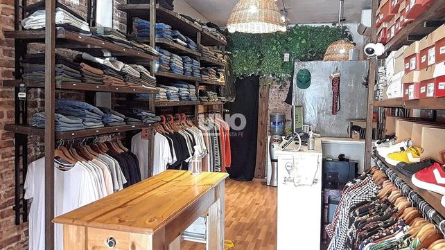 Salvaje y brutal ataque a una empleada en un comercio de ropa en avenida Aristóbulo del Valle.&nbsp;