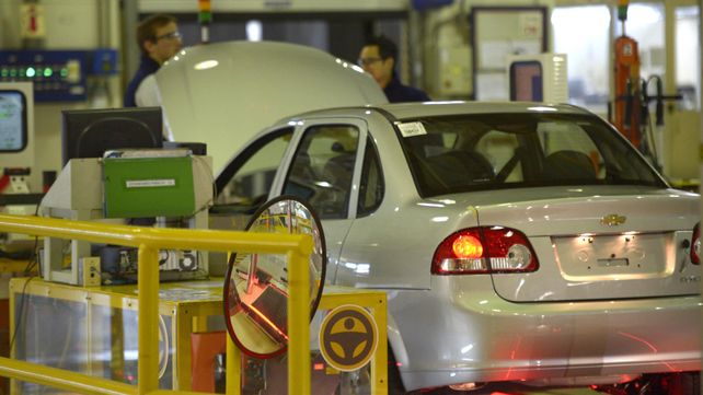Smata advierte que se fabrican dos modelos menos en GM y se pueden perder 800 empleos