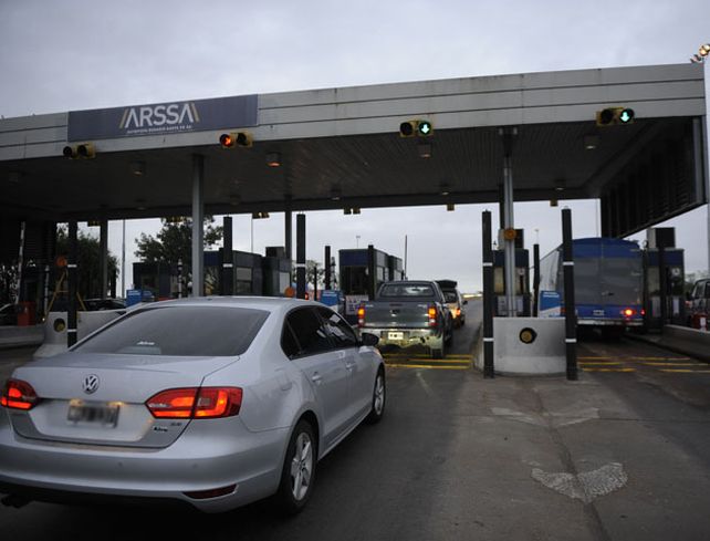 Desde hoy aumenta en un 40 por ciento la tarifa del peaje de la autopista Santa Fe-Rosario