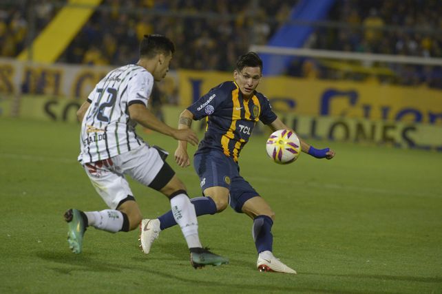 Alfonso Parot en acción, en el último partido entre canallas y sanjuaninos en el Gigante.