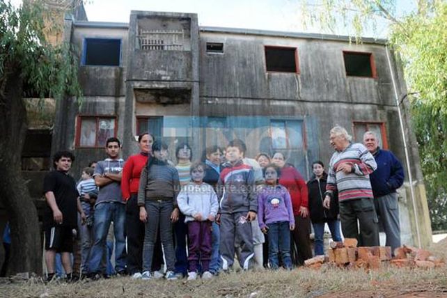Barrio Acería: avanzan las obras para demoler la torre habitacional