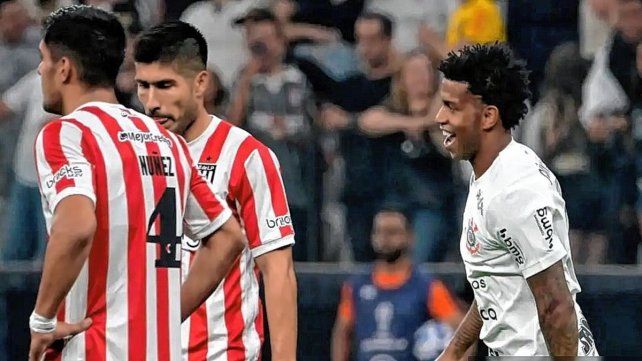 Estudiantes de La Plata cayó en su visita a Brasil.