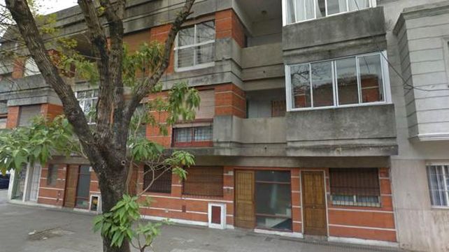 La mujer saltó desde el balcón de su departamento para no ser violada.&nbsp;
