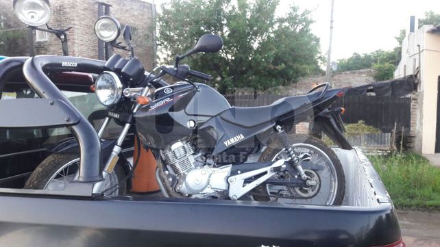 Persiguieron, detuvieron y secuestraron armas de fuego a dos delincuentes