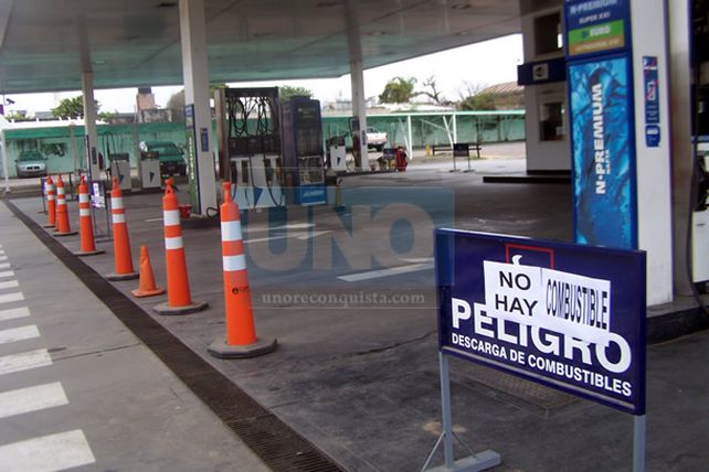 Reconquista: conseguir combustible es una odisea por el paro de camioneros