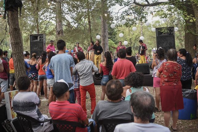 Miles de personas participaron del cierre del evento