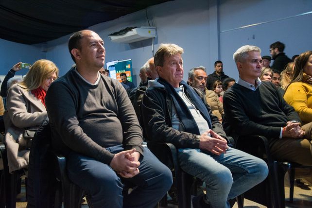 Villa Gobernador Gálvez firmó un convenio para adquirir equipamiento para el Centro de Formación Profesional
