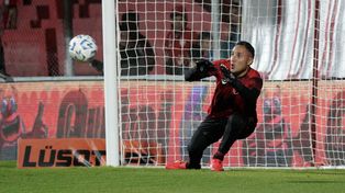 Keylor Navas otra vez fue la figura del equipo del Ogro Fabbiani.