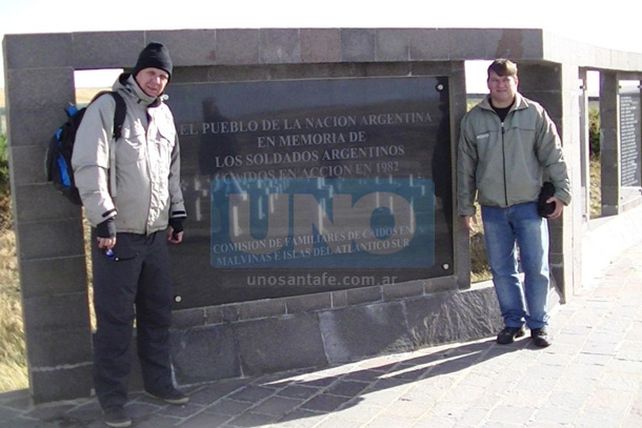 Ex combatientes santafesinos rindieron homenaje a los caídos