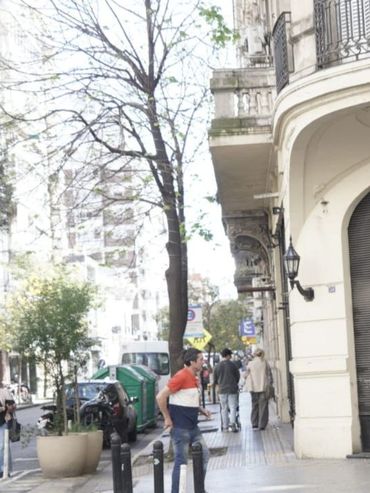 La tradicional esquina del bar Pan y Manteca reabre con una propuesta diferente