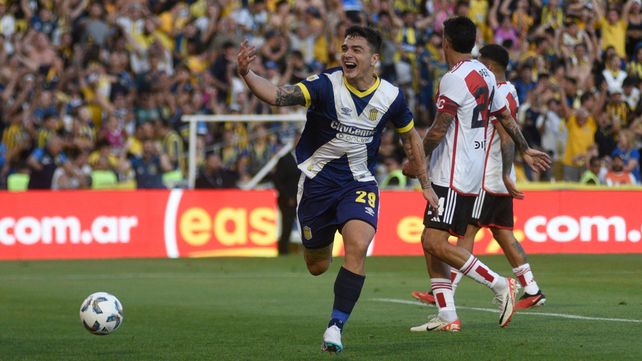 Luca Martínez Dupuy celebra su gol