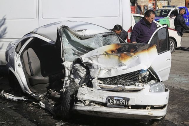 demencial. Así quedó el Corsa donde se mataron dos chicas de 23 años.