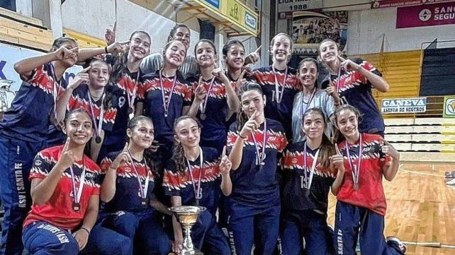 Las chicas de Santa Fe se consagraron campeonas en Sunchales. Las chicas de Santa Fe se consagraron campeonas en Sunchales.