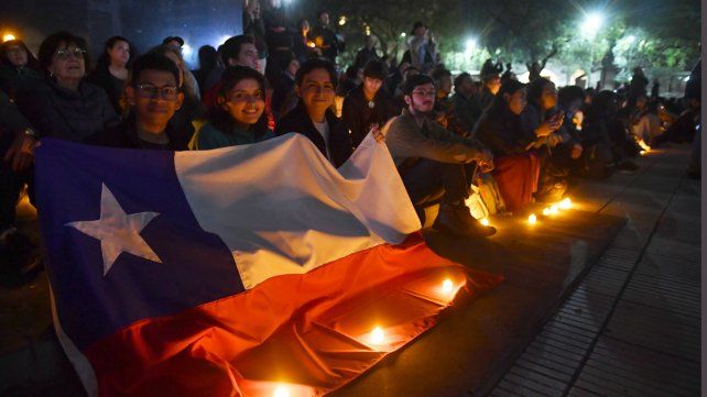 Al cumplirse 50 años del golpe de Estado cívico-militar contra Salvador Allende en Chile artistas interpretaron obras de la música popular trasandina
