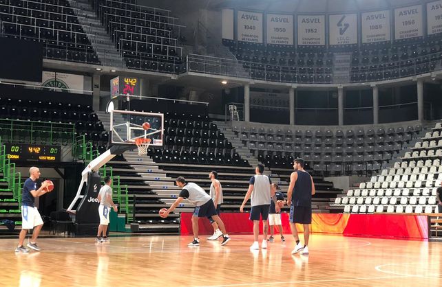 Argentina se instaló en Lyon para jugar tres amistosos