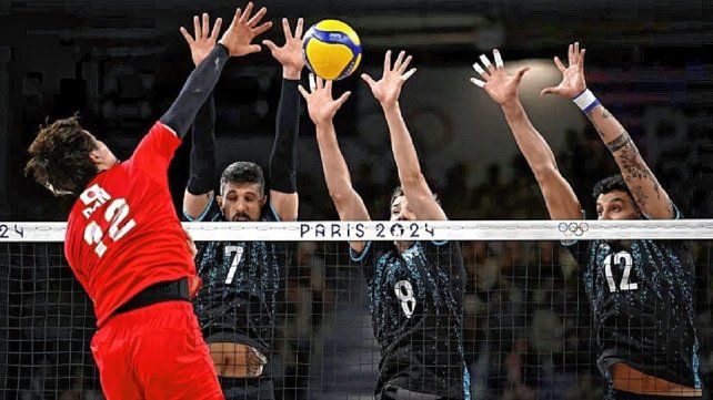 Argentina perdió ante Japón y complicó su estadía en París 2024.