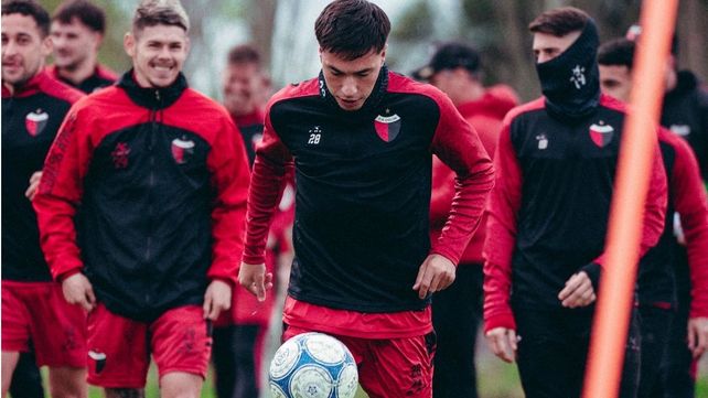 Colón va por la cuarta victoria al hilo y Delfino repetiría el equipo ante Racing (C)