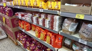 Los clientes se fijan mucho en el precio al momento de comprar, según indican los comerciantes.