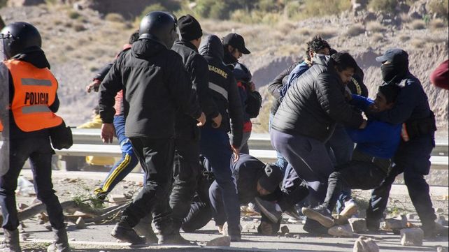 Esta mañana terminaron de liberar a las 21 personas detenidas tras la brutal represión ocurrida en Purmamarca