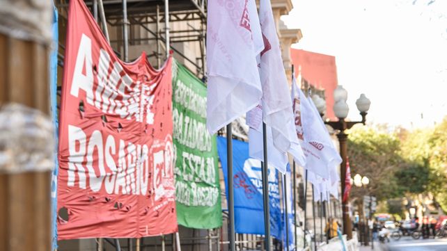 Los gremios estatales en plan de lucha se movilizarán el miércoles a la ciudad de Santa Fe.