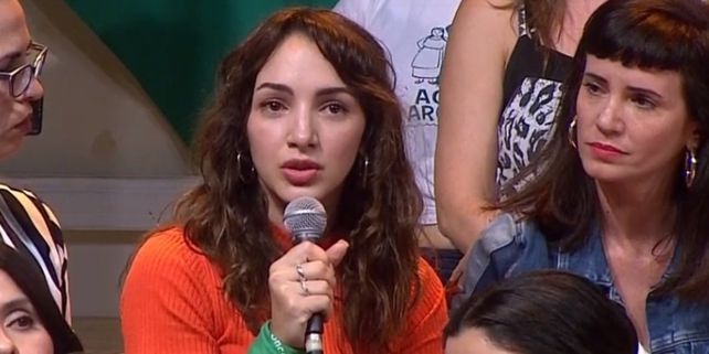 La actriz Thelma Fardin presentó su denuncia contra Juan Darthes en 2018 acompañada del colectivo Actrices Argentinas.&nbsp;