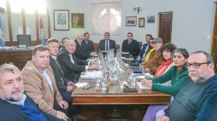 Siguen las reuniones para discutir paritarias 2025 con Estatales&nbsp;