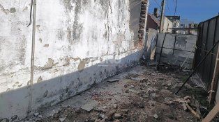 Bº Mariano Comas: comenzó la demolición de la casa lindera a la vivienda que explotó por una fuga de gas